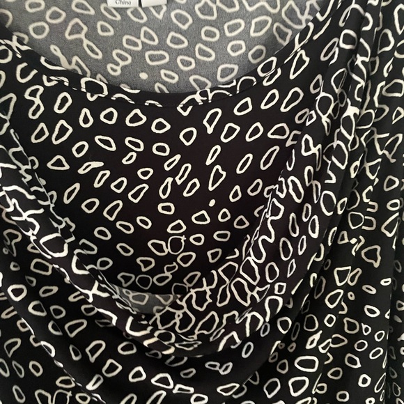 Chaus - Picture 6 of 6